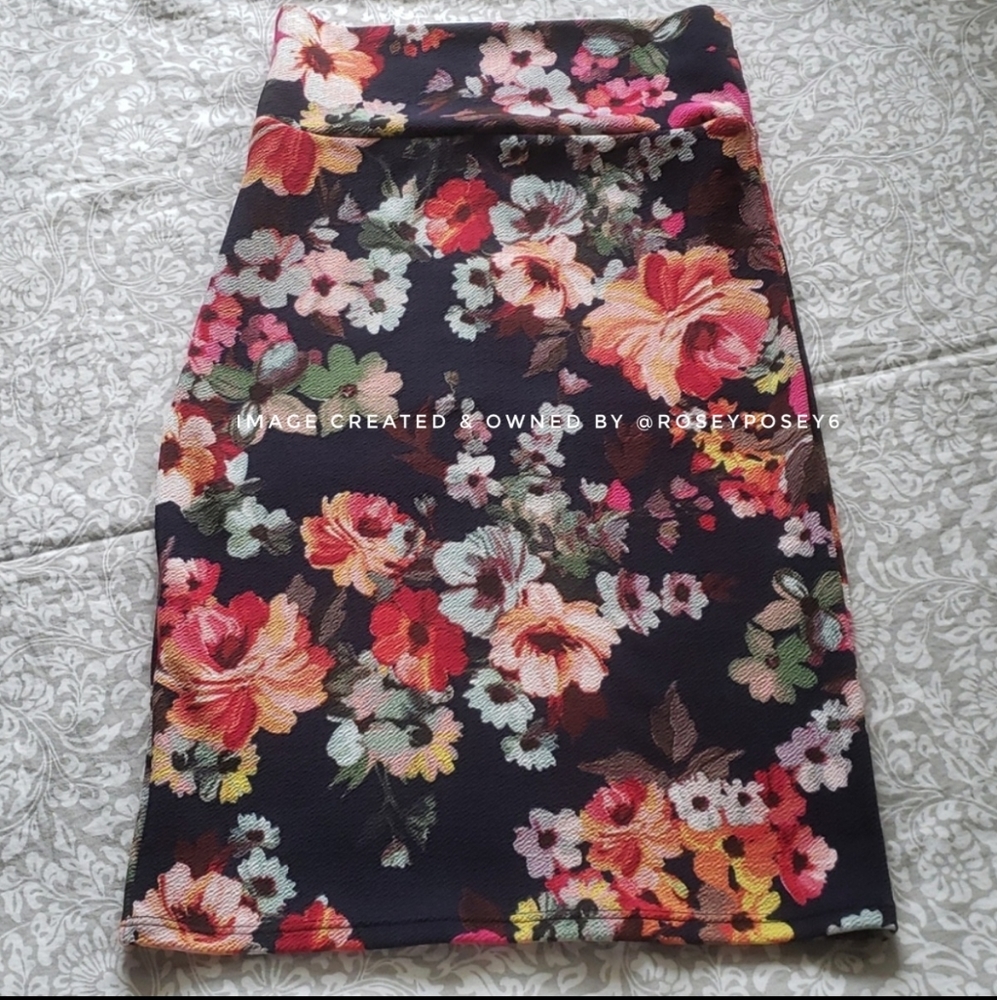 Agnes & Dora New Floral Roses Pencil Skirt NWT